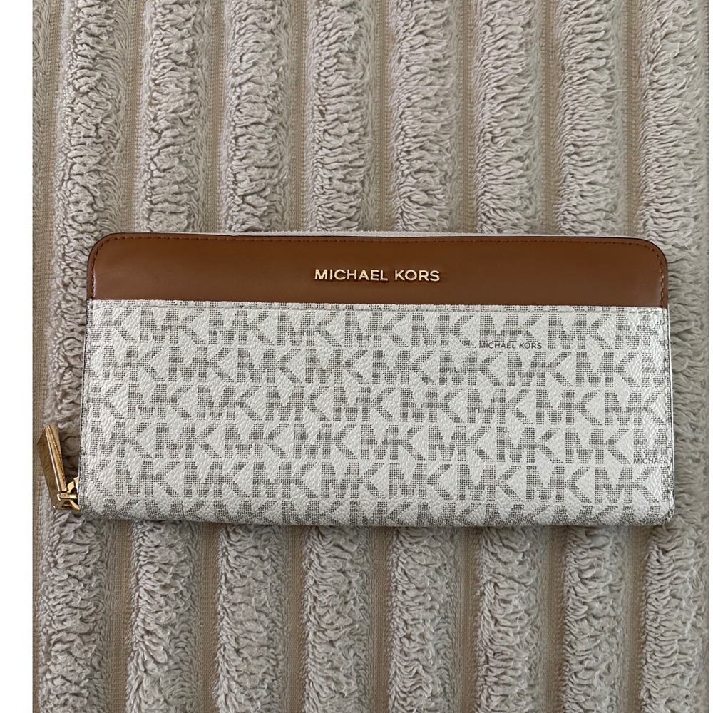 Michael Kors Jet Set Travel Zip Around Continental Wallet Logo White Brown
